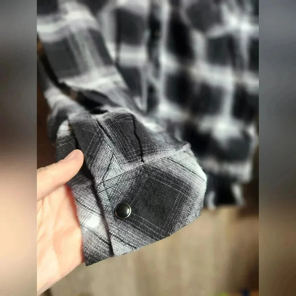 Rails Jaxton Plaid Button Down Long Sleeve Shirt Size Medium - Picture 7 of 9